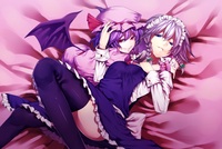 2girls hentai cfdd konachan girls hat izayoi sakuya remilia scarlet thighhighs touhou zan wings